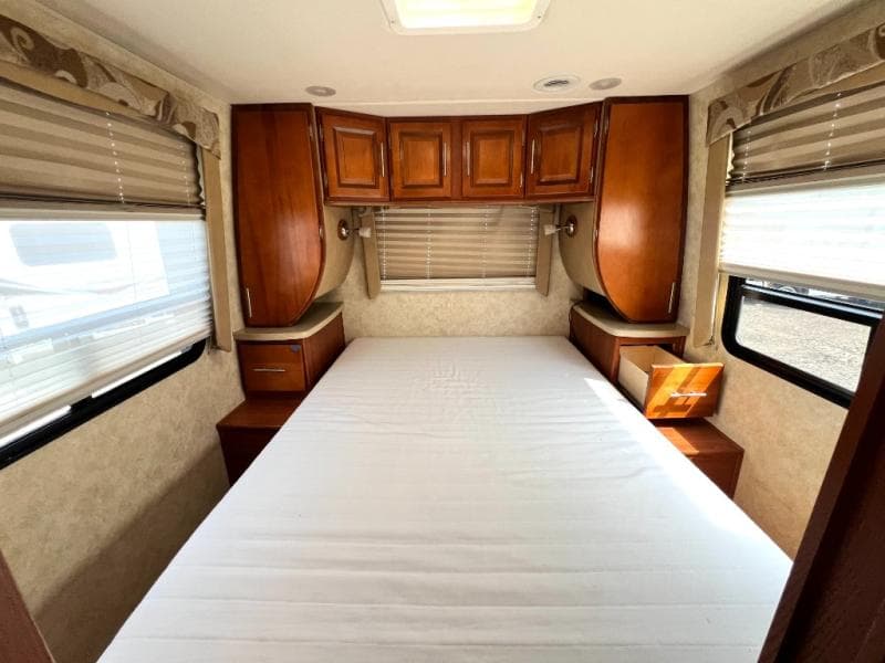 2013 Coachmen 2013 Coachmen Concord - thumbnail 45