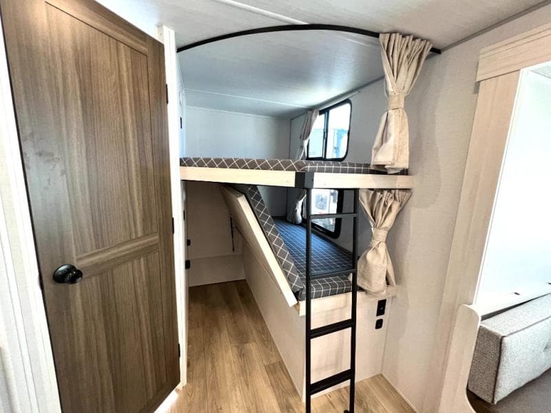 2026 Forest River 2026 Forest River Surveyor Camp Series - thumbnail 32