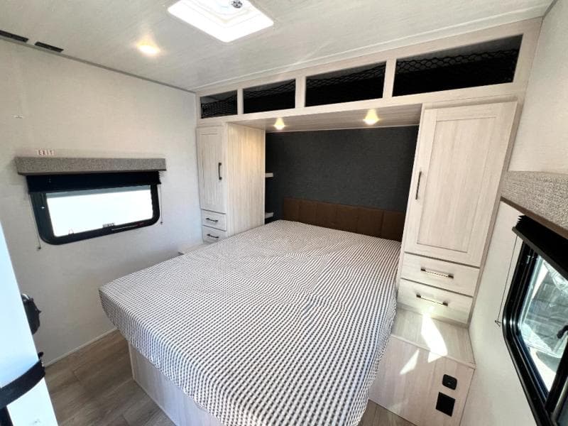 2026 Forest River 2026 Forest River Surveyor Camp Series - thumbnail 43