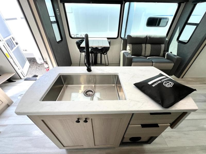 2026 Forest River 2026 Forest River Wildcat - thumbnail 26