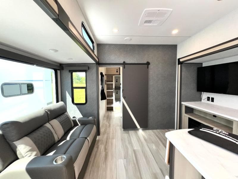 2026 Forest River 2026 Forest River Wildcat - thumbnail 41