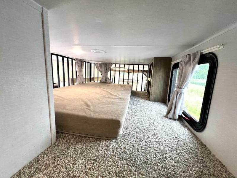 2026 Forest River 2026 Forest River Salem Grand Villa - thumbnail 32