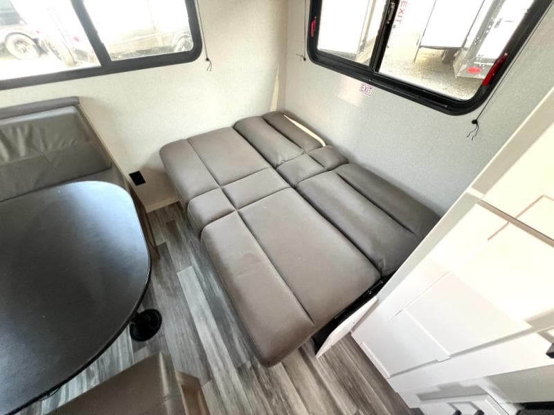 2026 Jayco 2026 Jayco Jay Flight SLX - thumbnail 4