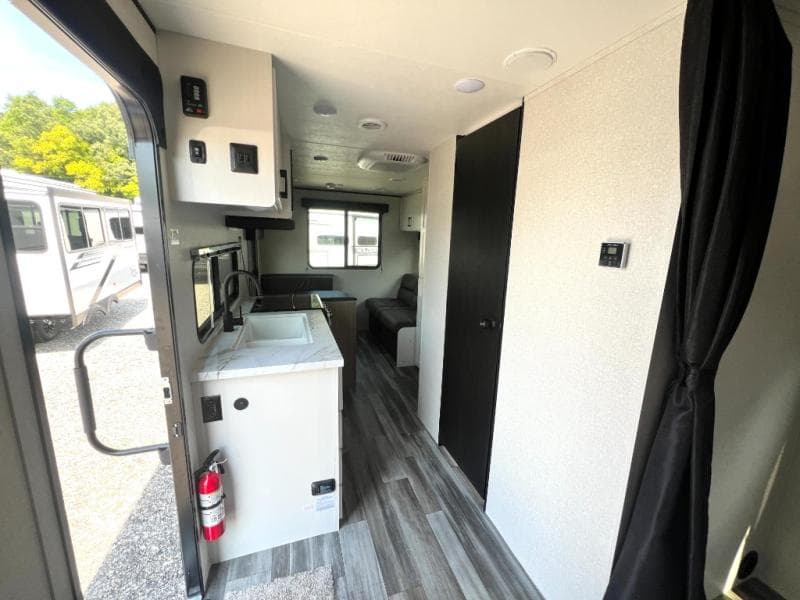 2026 Jayco 2026 Jayco Jay Flight SLX - thumbnail 19
