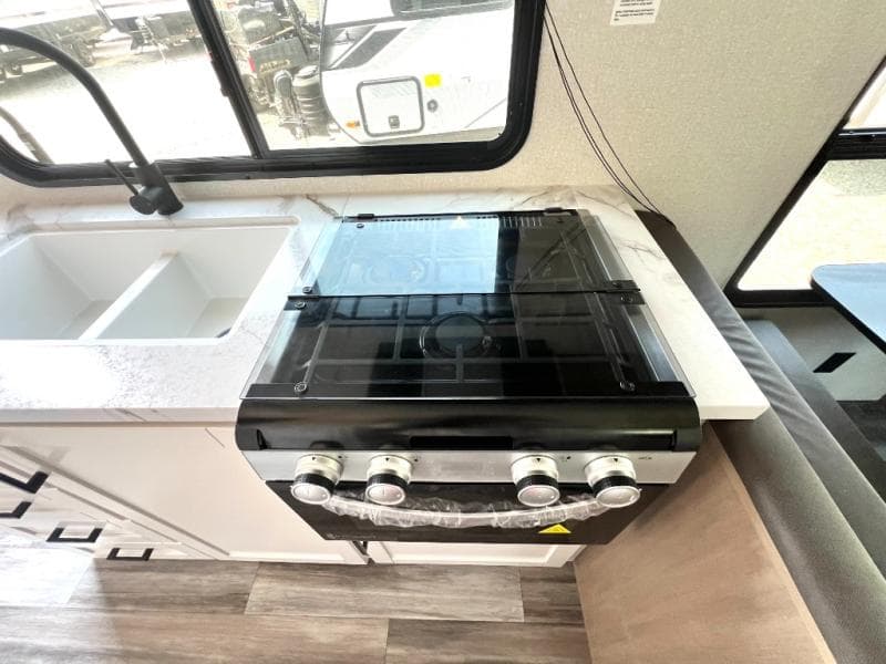 2026 Jayco 2026 Jayco Jay Flight SLX - thumbnail 34