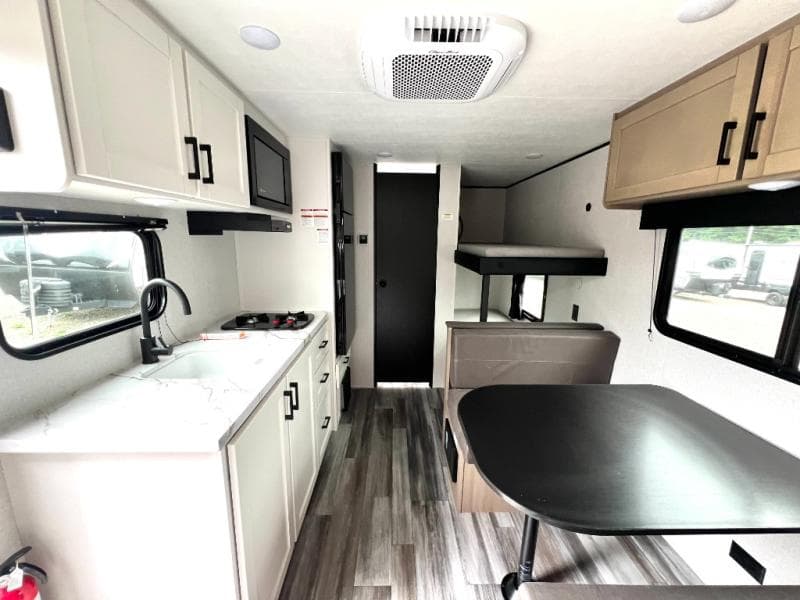 2026 Jayco 2026 Jayco Jay Flight SLX - thumbnail 16