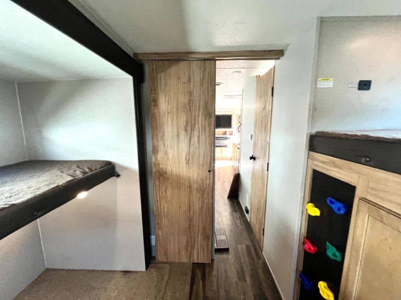 2018 Coachmen 2018 Coachmen FREEDOM EXPRESS - thumbnail 3