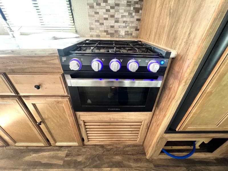 2018 Coachmen 2018 Coachmen FREEDOM EXPRESS - thumbnail 20