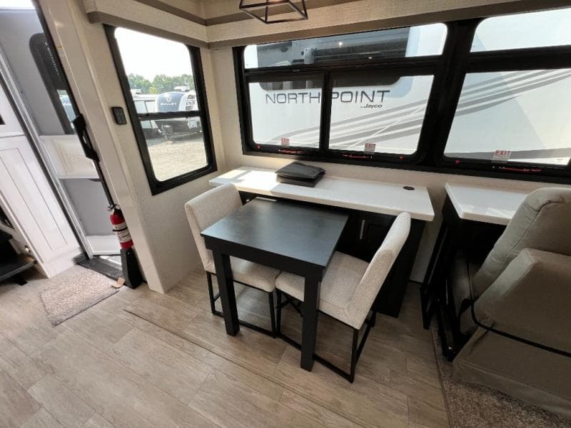 2026 Jayco 2026 Jayco Pinnacle - thumbnail 21