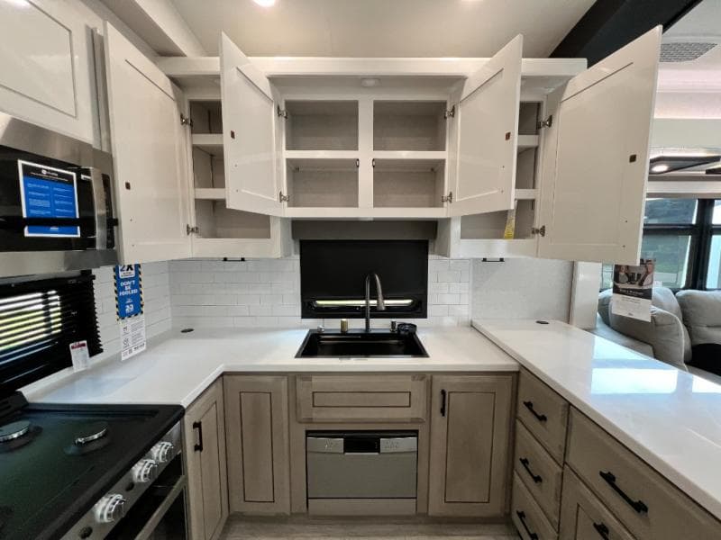 2026 Jayco 2026 Jayco Pinnacle - thumbnail 36
