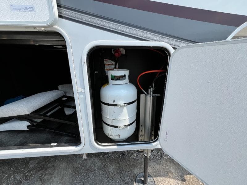 2023 Grand Design 2023 Grand Design Solitude - thumbnail 12