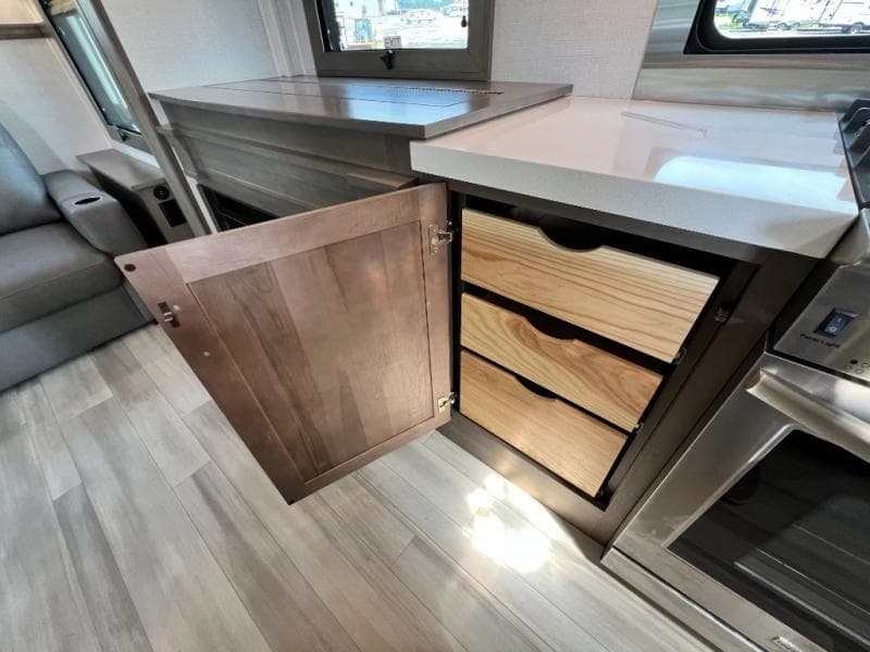 2023 Grand Design 2023 Grand Design Solitude - thumbnail 23