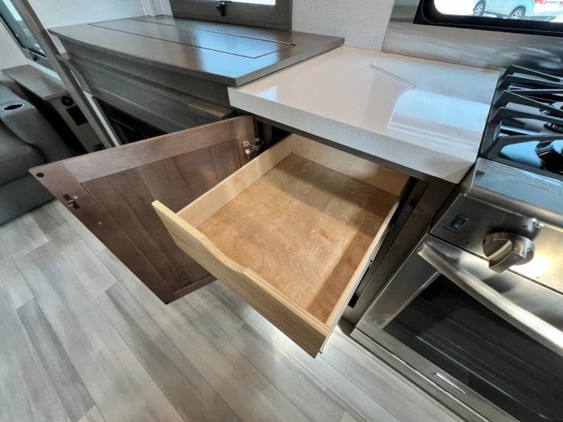 2023 Grand Design 2023 Grand Design Solitude - thumbnail 24