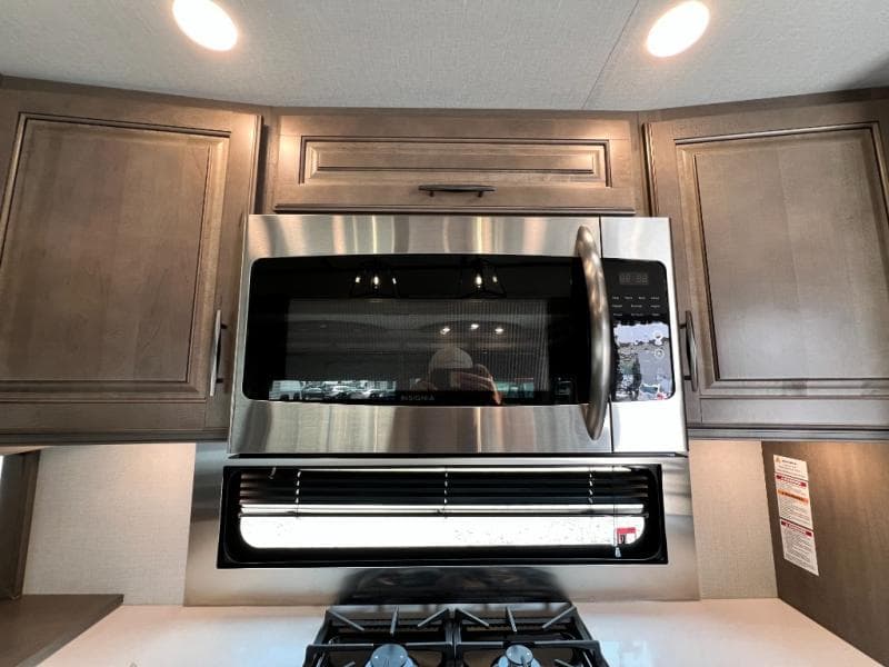 2023 Grand Design 2023 Grand Design Solitude - thumbnail 25