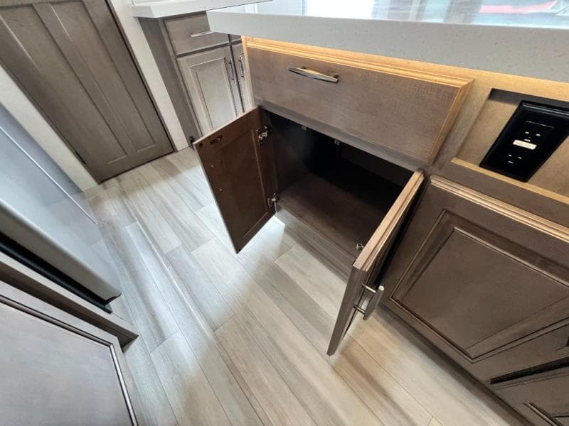 2023 Grand Design 2023 Grand Design Solitude - thumbnail 33