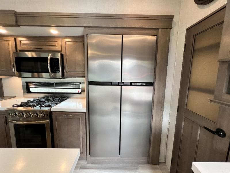 2023 Grand Design 2023 Grand Design Solitude - thumbnail 34