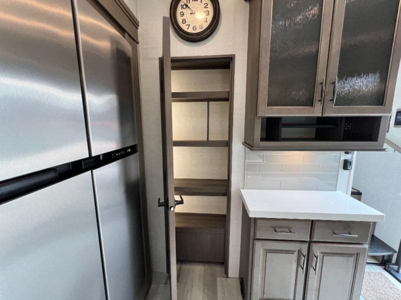 2023 Grand Design 2023 Grand Design Solitude - thumbnail 36