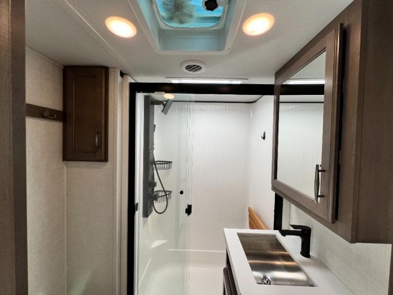 2023 Grand Design 2023 Grand Design Solitude - thumbnail 38