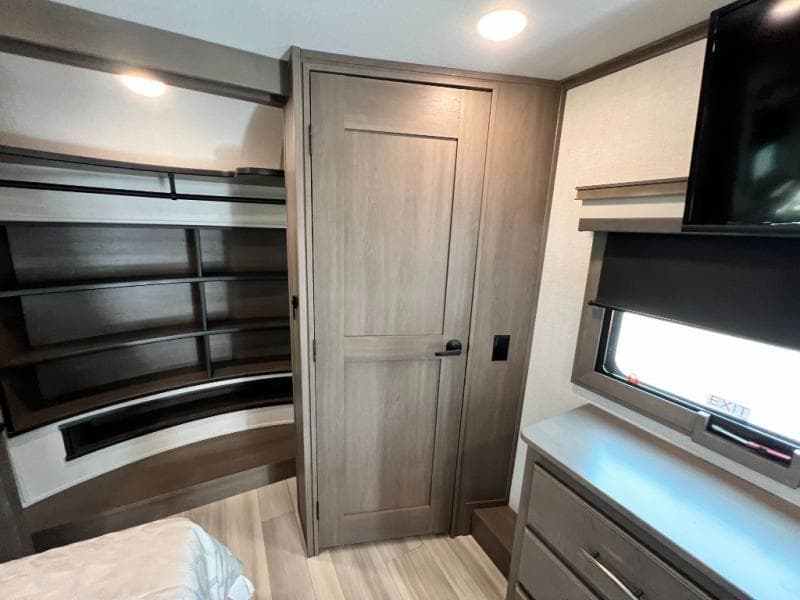 2023 Grand Design 2023 Grand Design Solitude - thumbnail 50