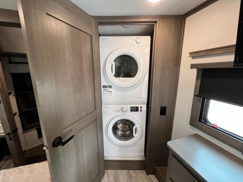 2023 Grand Design 2023 Grand Design Solitude - thumbnail 51