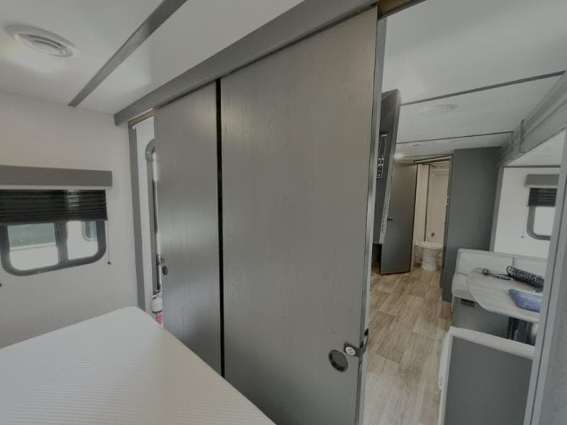 2022 Keystone 2022 Keystone Bullet Crossfire - thumbnail 3