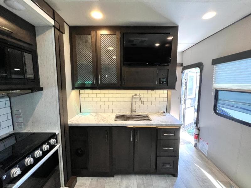 2021 Grand Design 2021 Grand Design Momentum G-Class - thumbnail 25