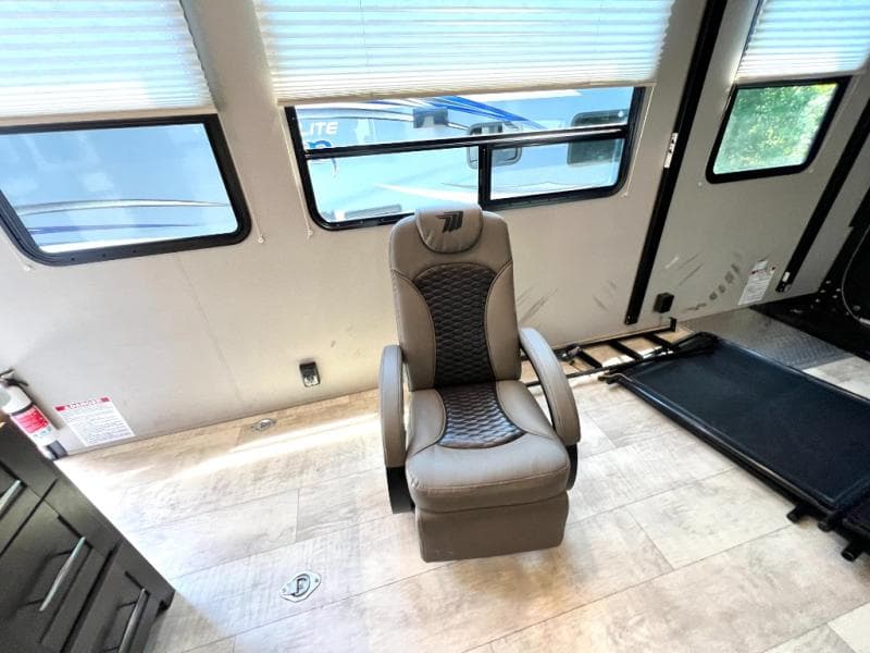 2021 Grand Design 2021 Grand Design Momentum G-Class - thumbnail 29