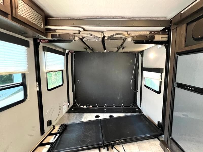 2021 Grand Design 2021 Grand Design Momentum G-Class - thumbnail 30