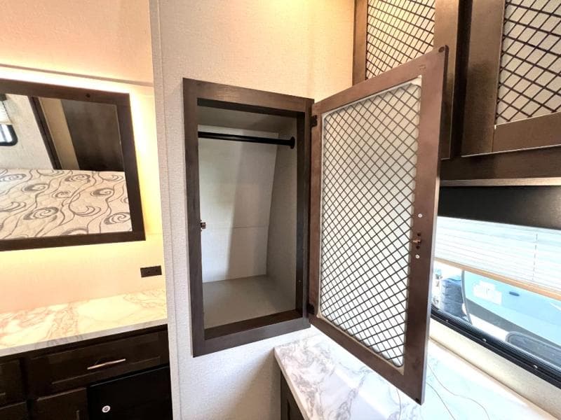 2021 Grand Design 2021 Grand Design Momentum G-Class - thumbnail 43