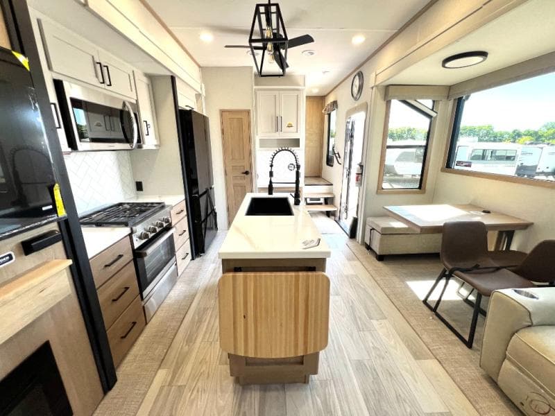 2026 Forest River 2026 Forest River Sierra - thumbnail 26