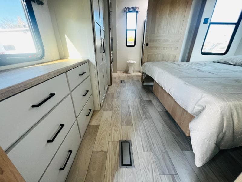 2026 Forest River 2026 Forest River Sierra - thumbnail 32