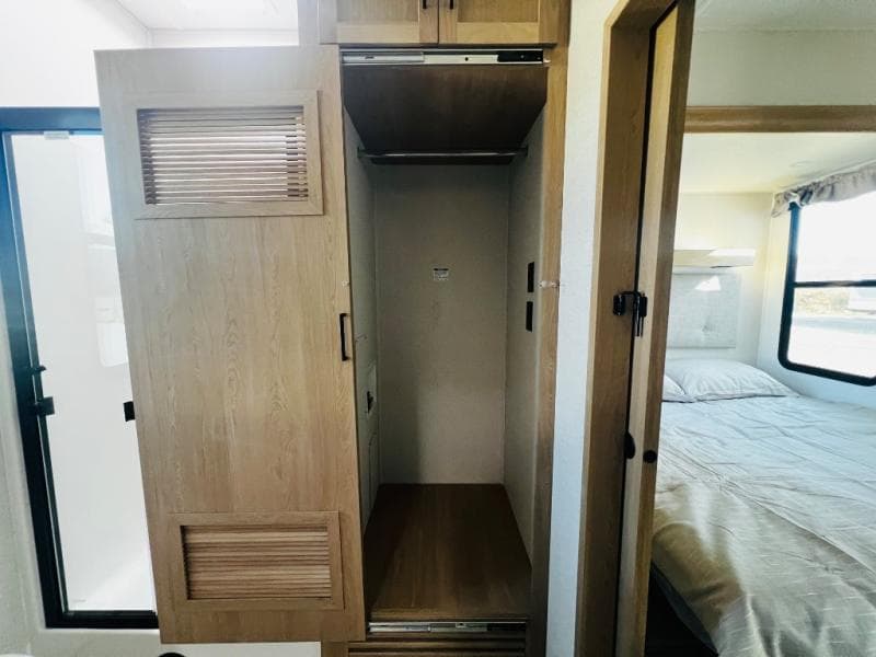 2026 Forest River 2026 Forest River Sierra - thumbnail 38