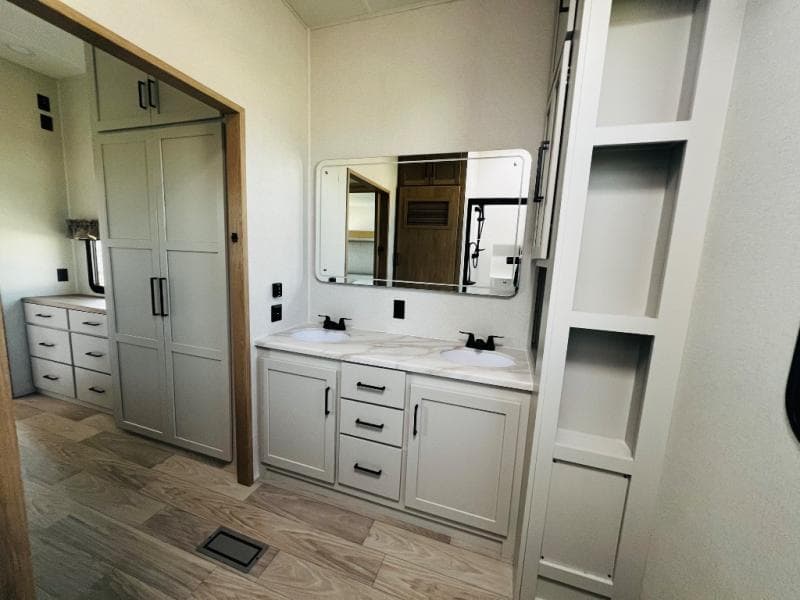 2026 Forest River 2026 Forest River Sierra - thumbnail 44