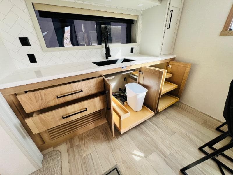 2026 Forest River 2026 Forest River Sierra - thumbnail 18