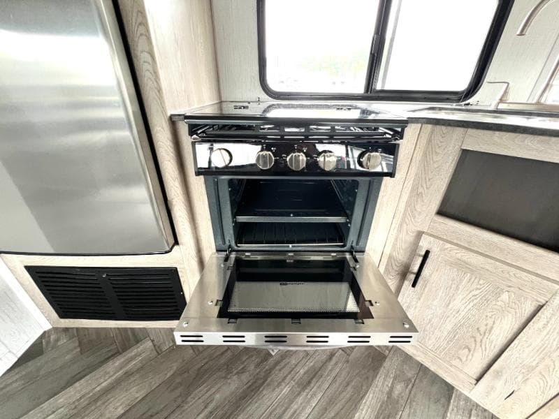 2022 Heartland 2022 Heartland Prowler - thumbnail 25