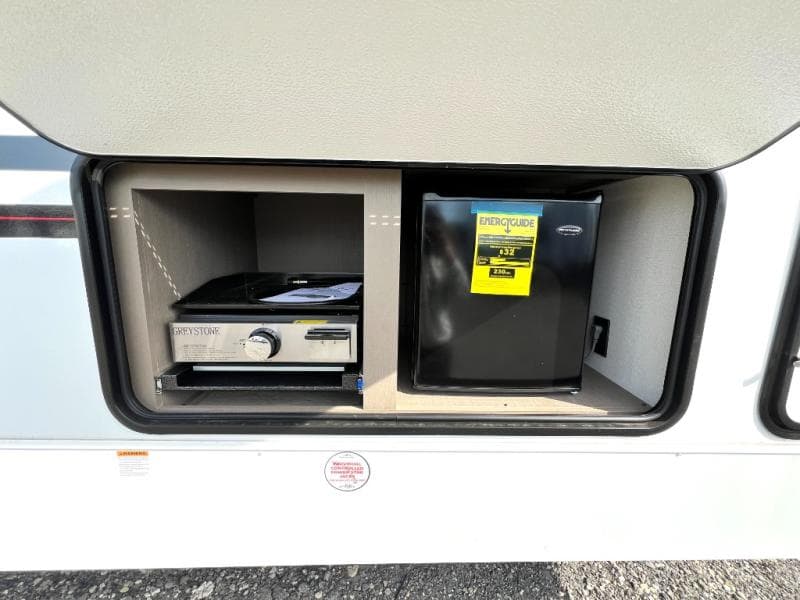 2026 East To West 2026 East To West Alta Toy Hauler - thumbnail 14