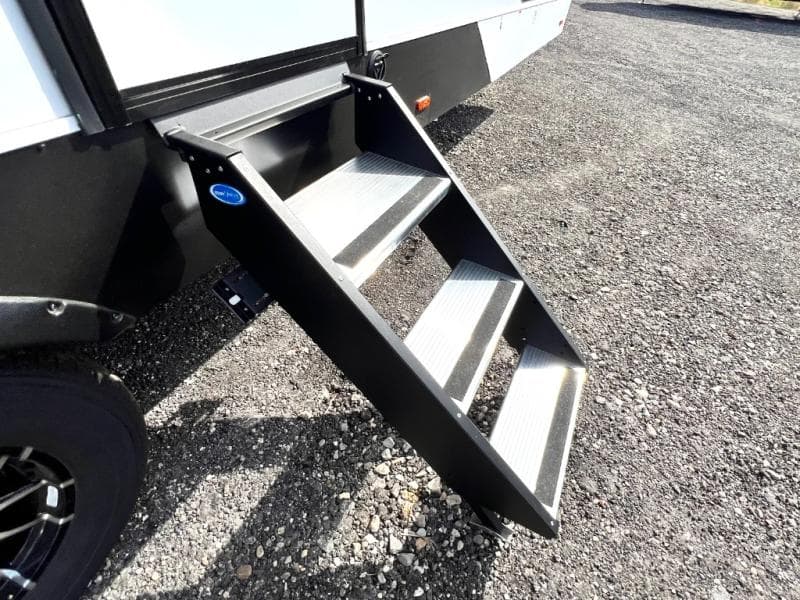 2026 East To West 2026 East To West Alta Toy Hauler - thumbnail 17