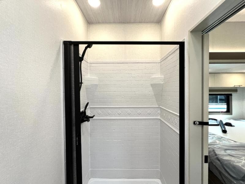 2026 East To West 2026 East To West Alta Toy Hauler - thumbnail 32