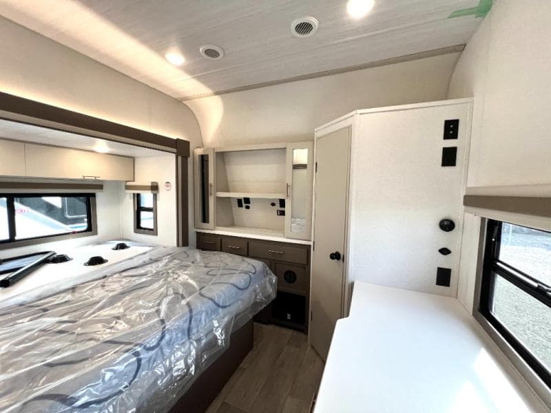 2026 East To West 2026 East To West Alta Toy Hauler - thumbnail 39