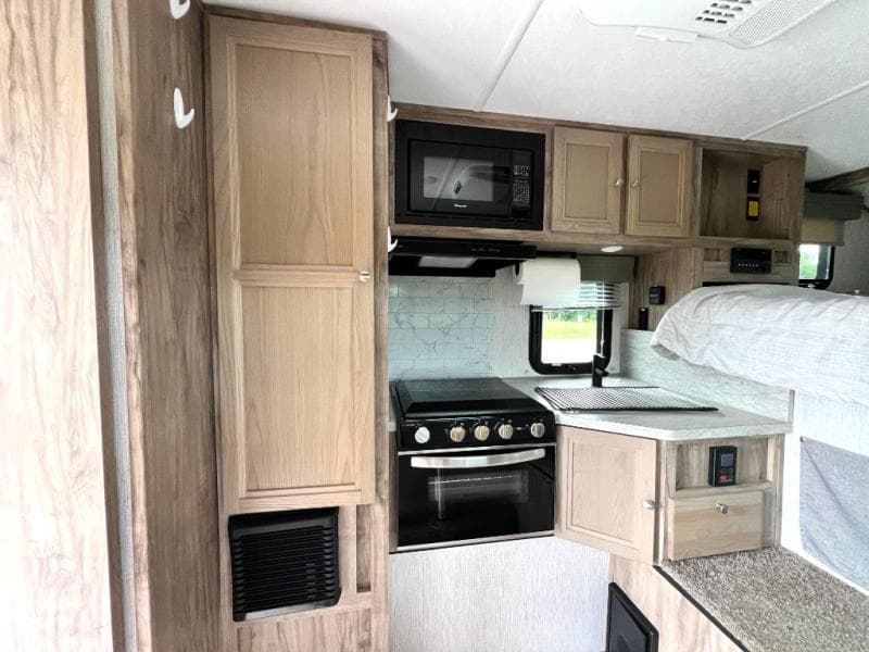 2023 Palomino 2023 Palomino Backpack - thumbnail 22