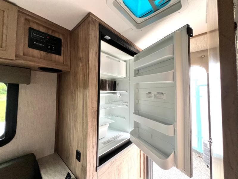 2023 Palomino 2023 Palomino Backpack - thumbnail 30