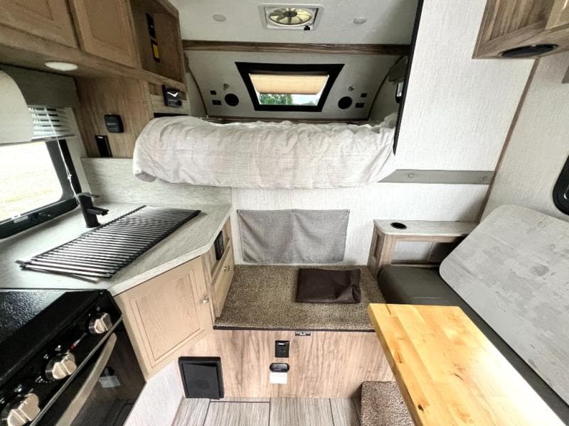 2023 Palomino 2023 Palomino Backpack - thumbnail 31