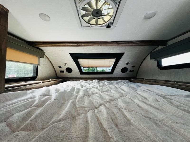 2023 Palomino 2023 Palomino Backpack - thumbnail 33