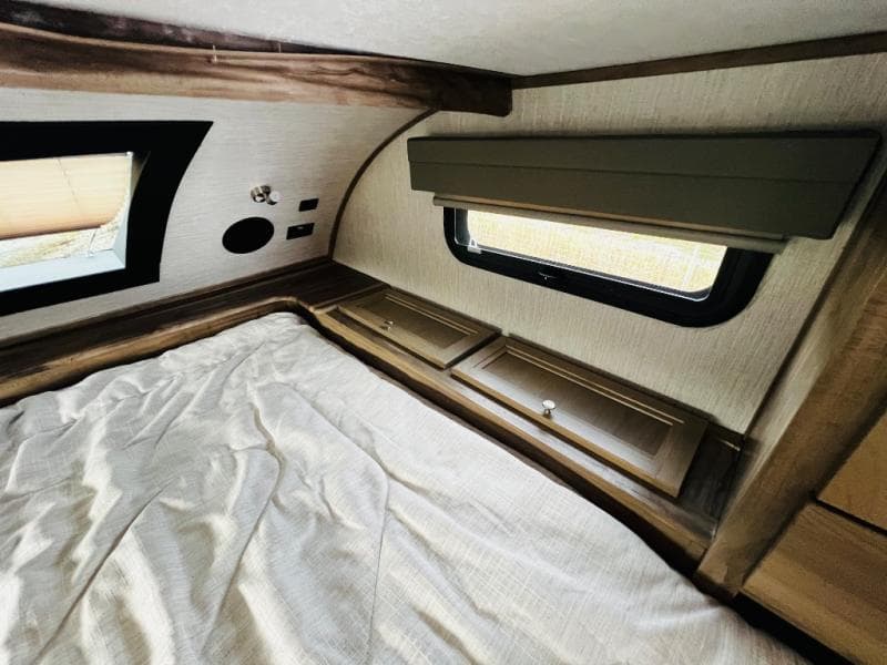 2023 Palomino 2023 Palomino Backpack - thumbnail 35