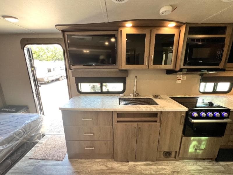 2022 Grand Design 2022 Grand Design Imagine XLS - thumbnail 23