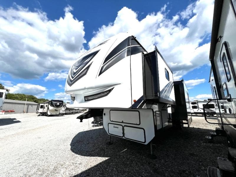 2022 Forest River 2022 Forest River Vengeance Rogue Armored - thumbnail 10