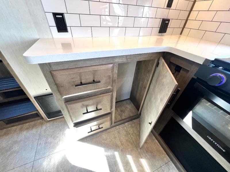 2022 Forest River 2022 Forest River Vengeance Rogue Armored - thumbnail 25