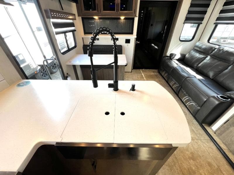 2022 Forest River 2022 Forest River Vengeance Rogue Armored - thumbnail 26