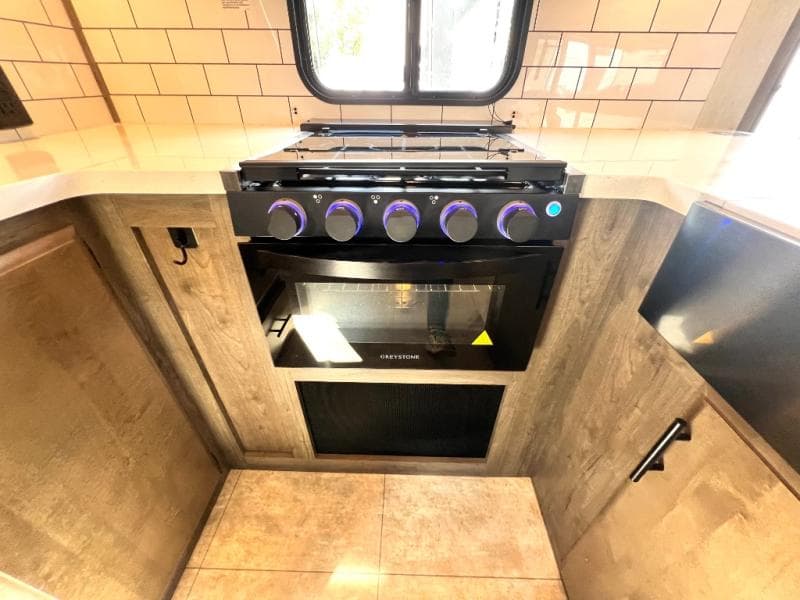 2022 Forest River 2022 Forest River Vengeance Rogue Armored - thumbnail 28