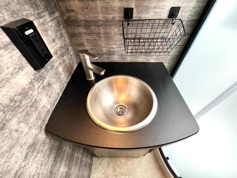 2022 Forest River 2022 Forest River Vengeance Rogue Armored - thumbnail 39